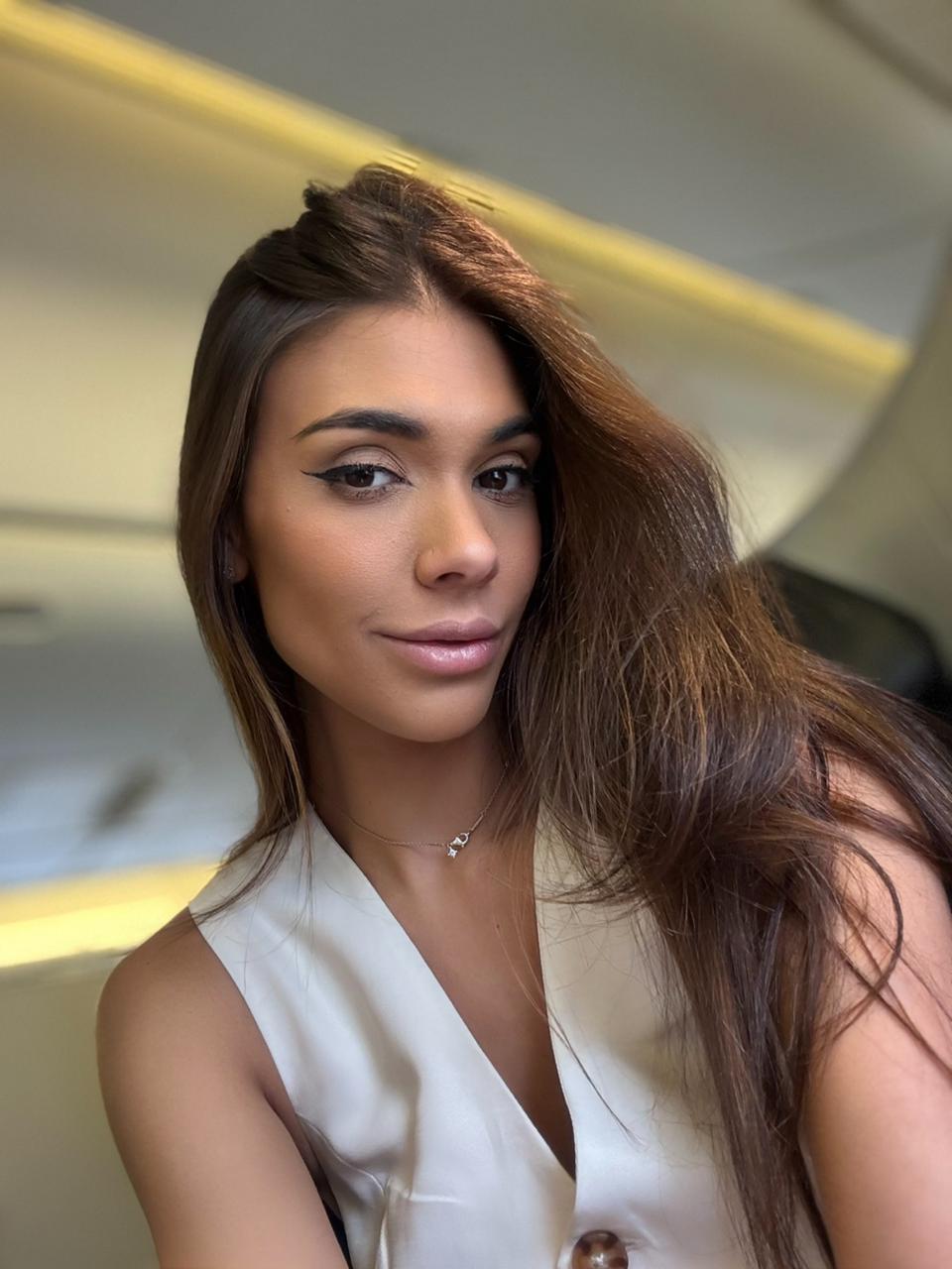 Escort - IRIS - Ibiza Tops